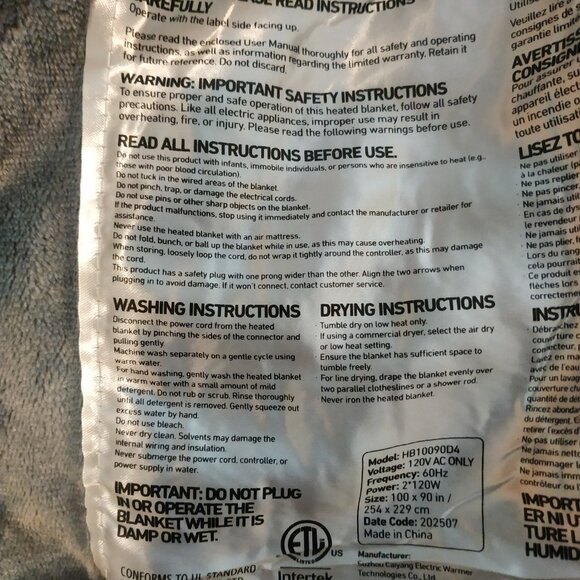 King Size Plug-In Heated Blanket with Two Controllers - cETL Certified - Picture 10 of 10